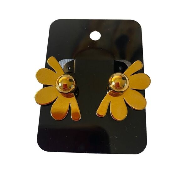 Gold Toned Flower Petal Clip-On Earrings. - Picture 1 of 5